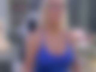 Live cam show with Fit Cougar - Shaved Pussy Mature on Chatstar