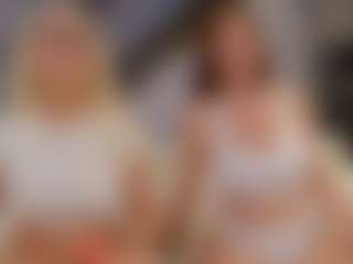 Fit Cougar's Live Sex Cam Show