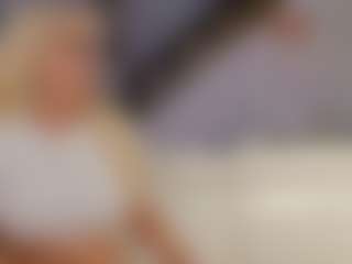 Fit Cougar's Live Sex Cam Show