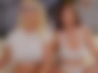 Fit Cougar's Live Sex Cam Show