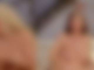 Fit Cougar's Live Sex Cam Show