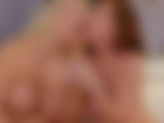 Fit Cougar's Live Sex Cam Show