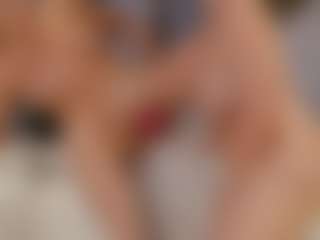 Fit Cougar's Live Sex Cam Show