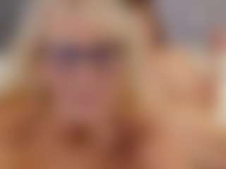 Live cam show with Fit Cougar - Old on liverealitysex.com