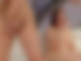 Live cam show with Fit Cougar - Athletic Big Ass on Free Soda