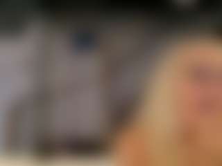 Fit Cougar's Live Sex Cam Show