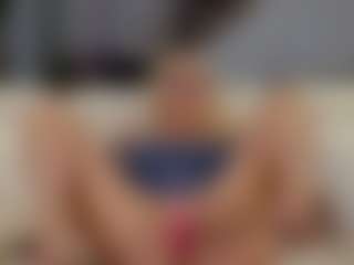 Fit Cougar's Live Sex Cam Show