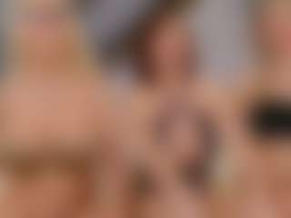 Fit Cougar's Live Sex Cam Show
