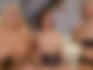 Fit Cougar's Live Sex Cam Show