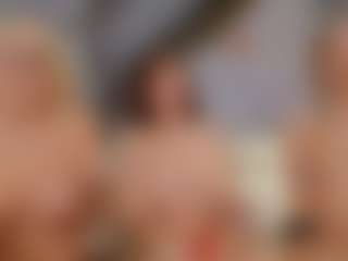 Fit Cougar's Live Sex Cam Show