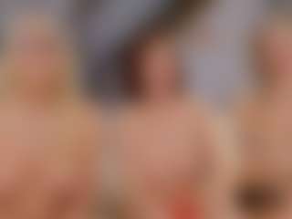 Fit Cougar MILF webcam performer live streaming
