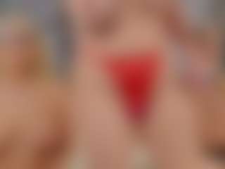 Fit Cougar's Live Sex Cam Show