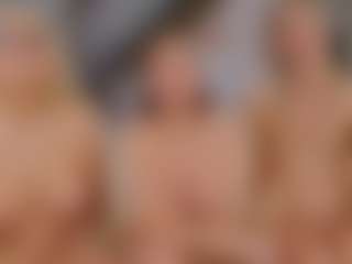 Fit Cougar's Live Sex Cam Show