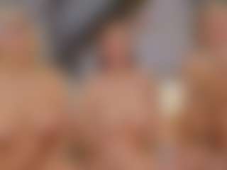 Fit Cougar's Live Sex Cam Show