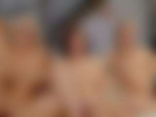 Fit Cougar's Live Sex Cam Show