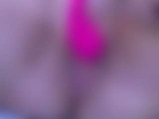Fit Cougar's Live Sex Cam Show