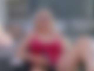 Fit Cougar's Live Sex Cam Show