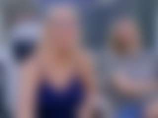 Fit Cougar MILF webcam performer live streaming