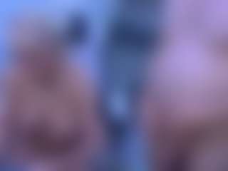 Fit Cougar's Live Sex Cam Show