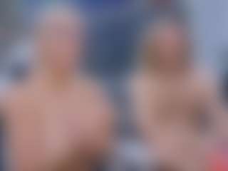 Fit Cougar's Live Sex Cam Show