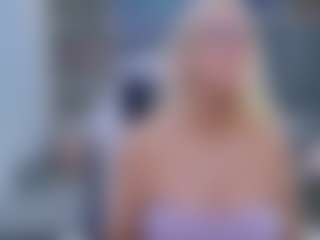 Fit Cougar, modelo webcam MILF transmitiendo en vivo