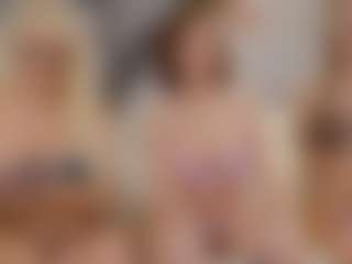 Fit Cougar's Live Sex Cam Show