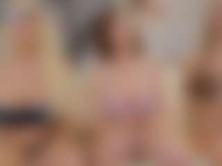 Fit Cougar's Live Sex Cam Show