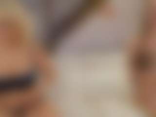 Fit Cougar's Live Sex Cam Show