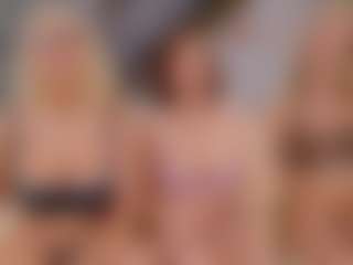 Fit Cougar's Live Sex Cam Show