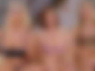 Fit Cougar's Live Sex Cam Show