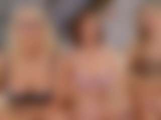 Fit Cougar's Live Sex Cam Show
