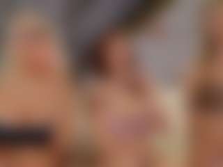 Fit Cougar's Live Sex Cam Show