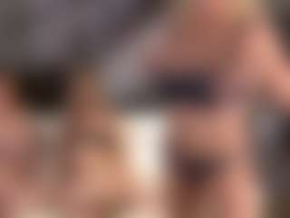 Fit Cougar's Live Sex Cam Show