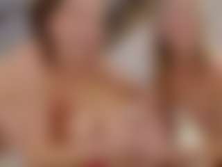 Fit Cougar's Live Sex Cam Show