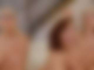 Fit Cougar's Live Sex Cam Show