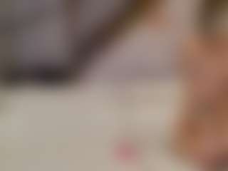 Fit Cougar's Live Sex Cam Show
