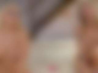 Fit Cougar's Live Sex Cam Show