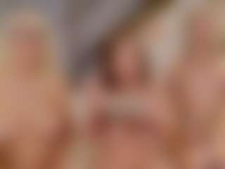 Fit Cougar's Live Sex Cam Show