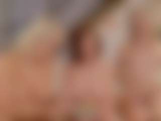 Fit Cougar's Live Sex Cam Show