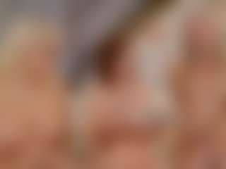 Fit Cougar's Live Sex Cam Show