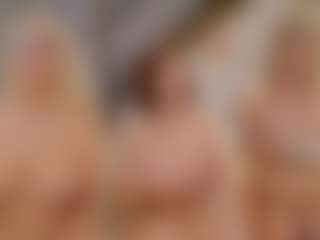 Fit Cougar MILF webcam performer live streaming