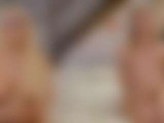 Fit Cougar's Live Sex Cam Show