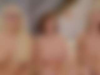 Fit Cougar's Live Sex Cam Show