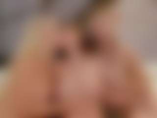 Fit Cougar's Live Sex Cam Show