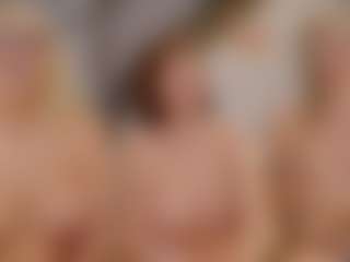 Fit Cougar's Live Sex Cam Show
