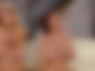 Fit Cougar's Live Sex Cam Show