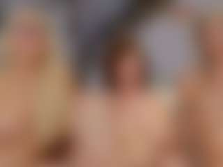 Fit Cougar's Live Sex Cam Show
