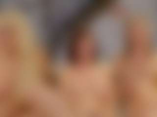 Fit Cougar's Live Sex Cam Show