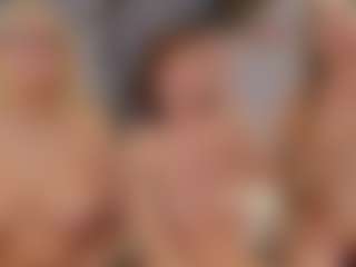 Fit Cougar's Live Sex Cam Show