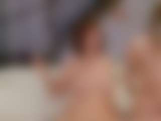 Fit Cougar's Live Sex Cam Show